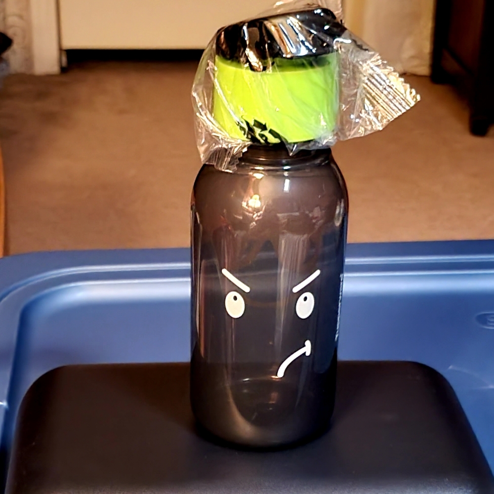 Kid's Tupperware Lunch Set - Picture 5 of 7